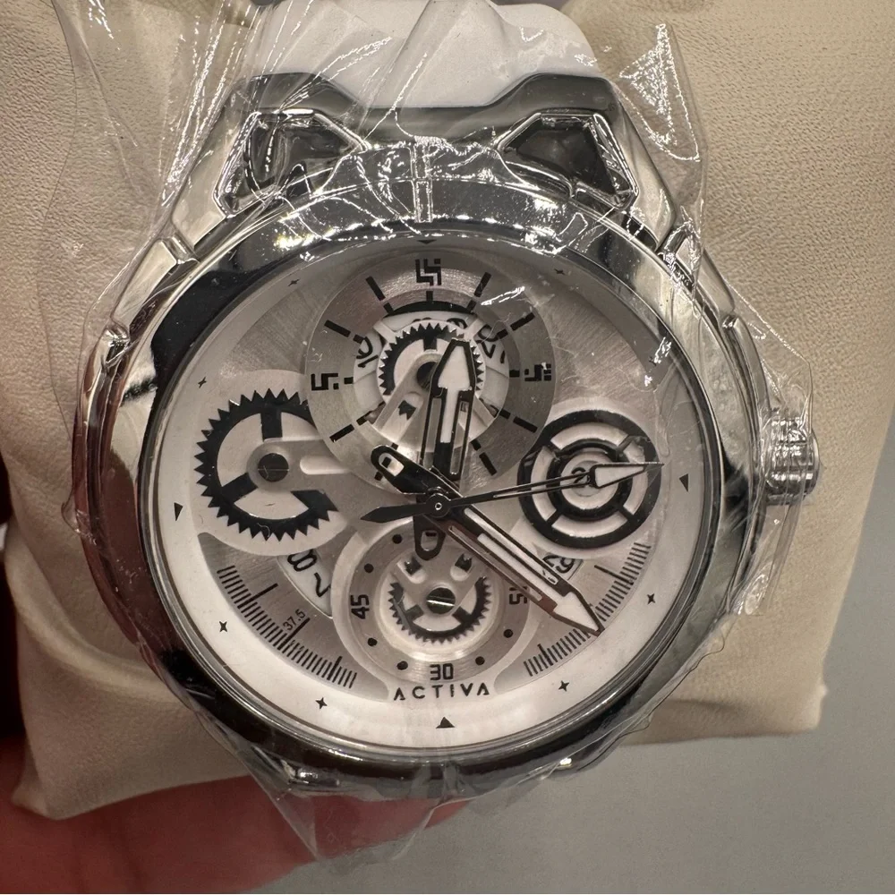 Invicta Unisex White Silver Pro Diver Watch - Brand New in Box! NWT.